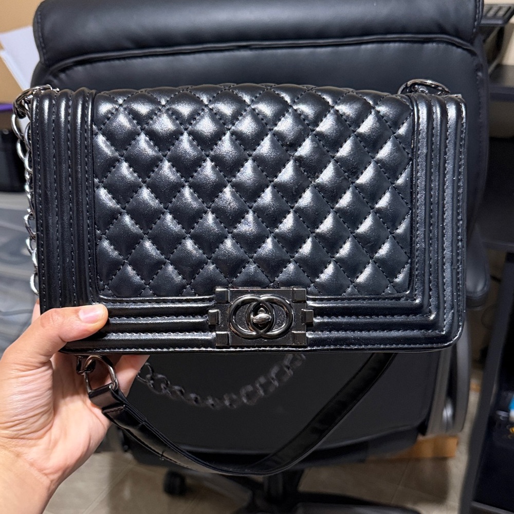 Elegant Black Quilted Shoulder Bag